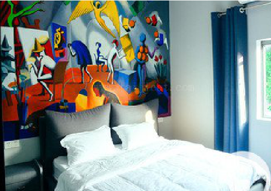 普洱对于酒店的墙体彩绘而言更注重哪些方面？